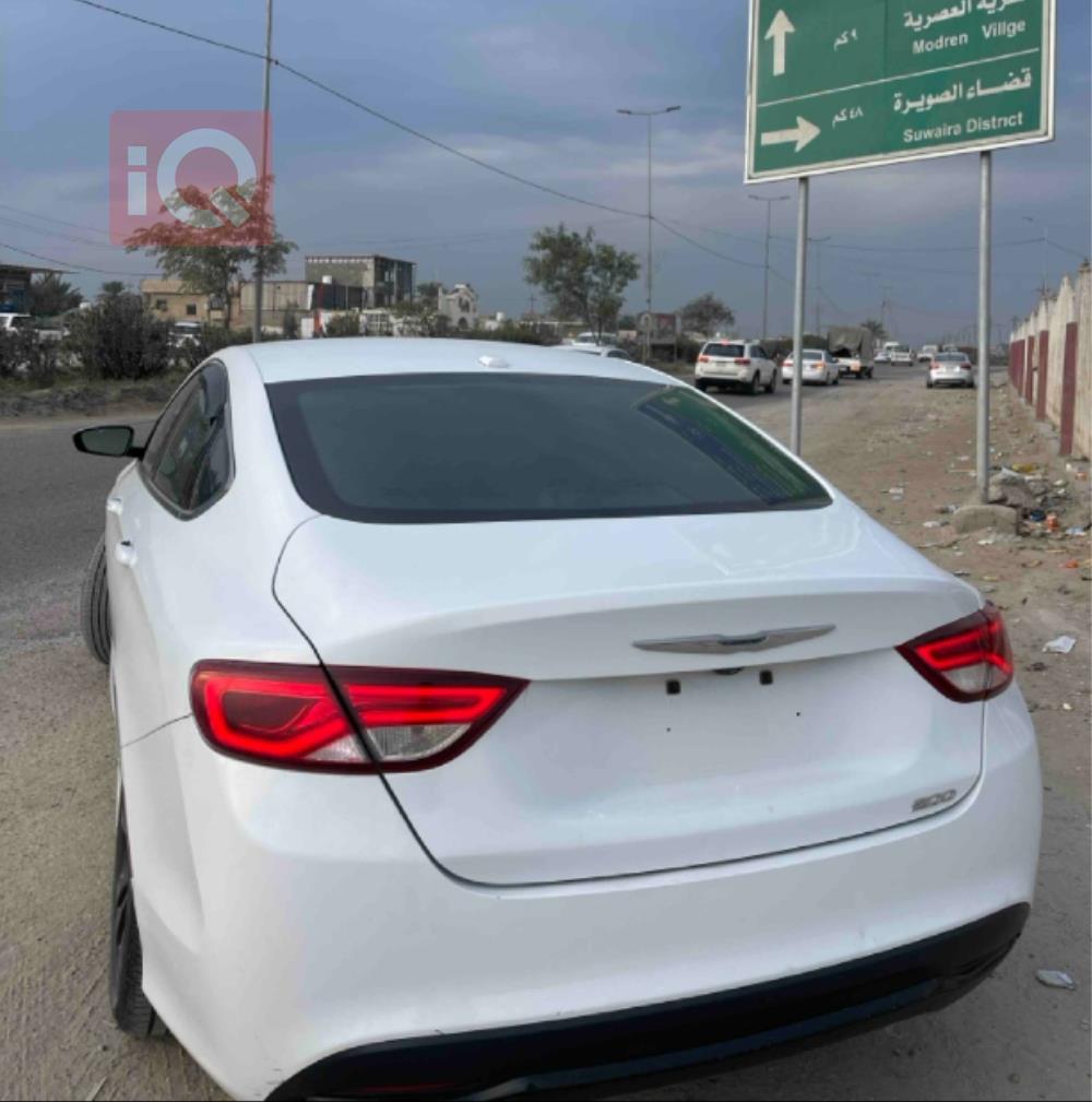Chrysler 200